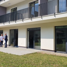 Zväčšiť fotografiu - V novej dubnici  otvorili moderné zariadenie pre seniorov - 20230823_145312