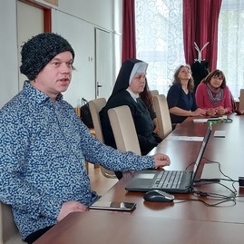 Zväčšiť fotografiu - V novomestskom okrese bude môcť verejnosť zahlasovať za 6 projektov - 20220425_092036