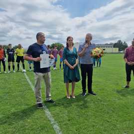Zväčšiť fotografiu - V obciach trenčianskeho kraja oslavovali okrúhliny obecného futbalu - IMG-20230624-WA0040