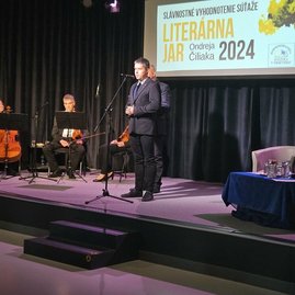 Zväčšiť fotografiu - V prievidzi sa stretli autori z celého slovenska - 20240607_170834