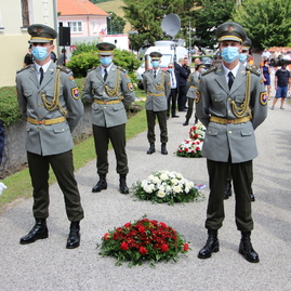 Zväčšiť fotografiu - V rodných košariskách spomínali na najväčšieho slováka - IMG_0220