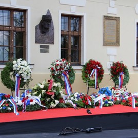 Zväčšiť fotografiu - V rodných košariskách spomínali na najväčšieho slováka - IMG_0425