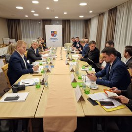 Zväčšiť fotografiu - V starej lesnej prvé rokovanie združenia sk8 v novom zložení - 20221220_161725