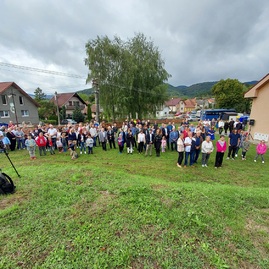 Zväčšiť fotografiu - V stupnom sa jarmočilo, v trenčianskych miticiach uvádzali novú knihu - 20220911_114839