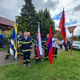 Zväčšiť fotografiu - V stupnom sa jarmočilo, v trenčianskych miticiach uvádzali novú knihu - 20220911_114859