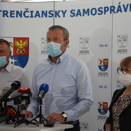 Zväčšiť fotografiu - V štyroch rizikových okresoch budú od štvrtka platiť nové opatrenia - IMG_1091
