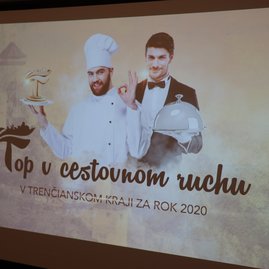 Zväčšiť fotografiu - V trenčianskej galérii ocenili najlepších v cestovnom ruchu za rok 2020 - IMG_3793