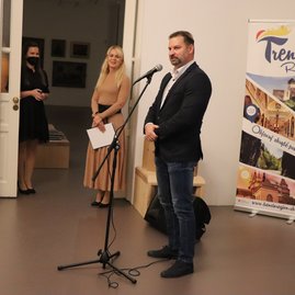 Zväčšiť fotografiu - V trenčianskej galérii ocenili najlepších v cestovnom ruchu za rok 2020 - IMG_3795