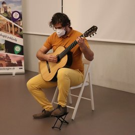Zväčšiť fotografiu - V trenčianskej galérii ocenili najlepších v cestovnom ruchu za rok 2020 - IMG_3896