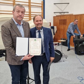 Zväčšiť fotografiu - V trenčianskych bohuslaviciach slávnostne otvorili hasičskú zbrojnicu - 20221022_141849(0)