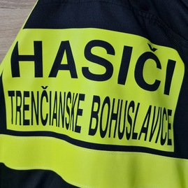 Zväčšiť fotografiu - V trenčianskych bohuslaviciach slávnostne otvorili hasičskú zbrojnicu - 20221022_160254