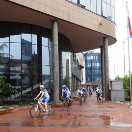 V trenčíne pribudli nové cyklostojany a zvýšil sa aj počet cyklistov zapojených do celonárodnej súťaže do práce na bicykli - 1_resize