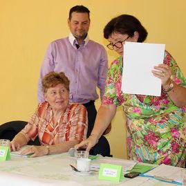 V trenčíne vyznamenali úspešných absolventov akadémie tretieho veku - Akademia tretieho veku Trencin_2015_ukoncenie (3)