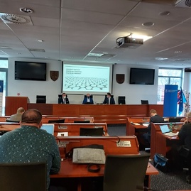 Zväčšiť fotografiu - V trenčíne zasadala jedna z pracovných skupín národného konventu o eú - 20211103_143718