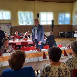 Zväčšiť fotografiu - V udiči majú novú tribúnu, v kraji sa v nedeľu hodovali i súťažilo - 20221009_160551