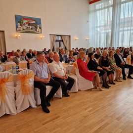 Zväčšiť fotografiu - V uhrovci oslavovali vo veľkom - IMG-20230610-WA0015