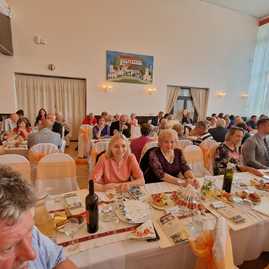 Zväčšiť fotografiu - V uhrovci oslavovali vo veľkom - IMG-20230610-WA0019
