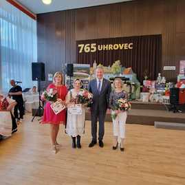 Zväčšiť fotografiu - V uhrovci oslavovali vo veľkom - IMG-20230610-WA0023