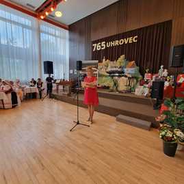 Zväčšiť fotografiu - V uhrovci oslavovali vo veľkom - IMG-20230610-WA0031