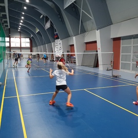 Zväčšiť fotografiu - Vďaka pakr tsk si na svoje prídu aj športovci - bedminton Puchov