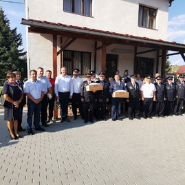 Zväčšiť fotografiu - Vďaka tsk pribudli defibrilátory do výbavy ďalším trom hasičským zborom - IMG_20200912_161123