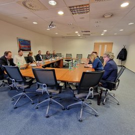 Zväčšiť fotografiu - Vedenie kraja sa stretlo so zástupcami odborov - 20230208_103355