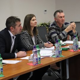 Zväčšiť fotografiu - Vedenie kraja sa stretlo so zástupcami odborov - IMG_5243