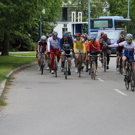 Velikáni československej cyklistiky sa premiérovo stretli v trenčianskych tepliciach - IMG_2445