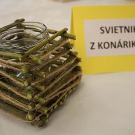 Veľkonočné tradície zamestnali šikovné ruky návštevníkov vlastivedného múzea - IMG_2522 (640x427)