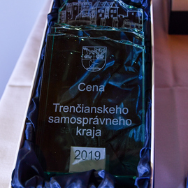 Zväčšiť fotografiu - Verejným uznaním tsk boli za rok 2019 ocenení štyria laureáti - DSC_7597
