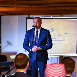 Zväčšiť fotografiu - Verejným uznaním tsk boli za rok 2019 ocenení štyria laureáti - DSC_7717