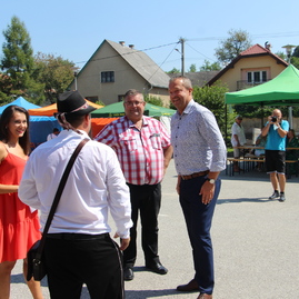 Zväčšiť fotografiu - Viaceré obce v kraji oslavovali výročia, v zliechove otvorili pamätný dom - IMG_0035