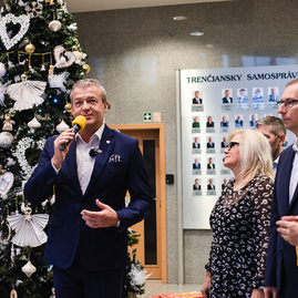 Zväčšiť fotografiu - Vianočné srdce zelenej župy opäť žiari! - TSK_Otvorenie vianočných trhov_mini (12 of 71)