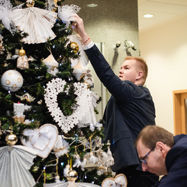 Zväčšiť fotografiu - Vianočné srdce zelenej župy opäť žiari! - TSK_Otvorenie vianočných trhov_mini (26 of 71)