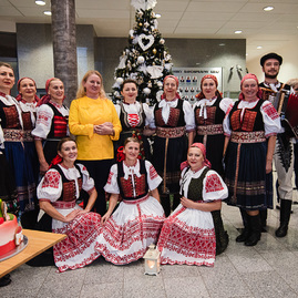 Zväčšiť fotografiu - Vianočné srdce zelenej župy opäť žiari! - TSK_Otvorenie vianočných trhov_mini (4 of 71)