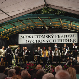 Zväčšiť fotografiu - Vikend - TSK_víkend_5_8_mini-32