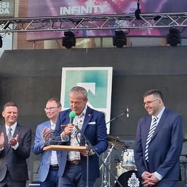 Zväčšiť fotografiu - Víkend v znamení výročí obcí a prehliadky strojov - 20230902_190706
