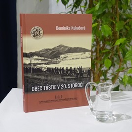 Zväčšiť fotografiu - Vlastivedné múzeum vydalo ďalšiu publikáciu regionálneho charakteru - DSC07759