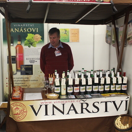 Vôňa, farba a chuť – trojica najdôležitejších vlastností na vinum laugaricio 2017 - IMG_7237