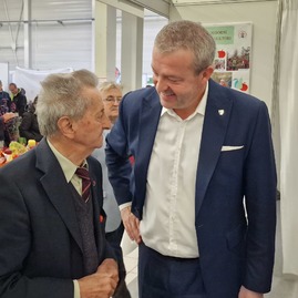 Zväčšiť fotografiu - Všetko má svoj čas, odkazujú záhradkári - 20221014_100405