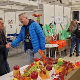 Zväčšiť fotografiu - Všetko má svoj čas, odkazujú záhradkári - 20221014_101812