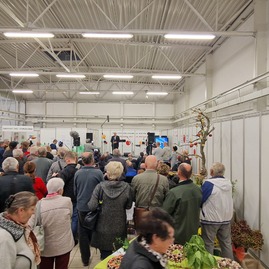 Zväčšiť fotografiu - Všetko má svoj čas, odkazujú záhradkári - 20221014_104221