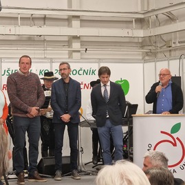 Zväčšiť fotografiu - Všetko má svoj čas, odkazujú záhradkári - 20221014_110039