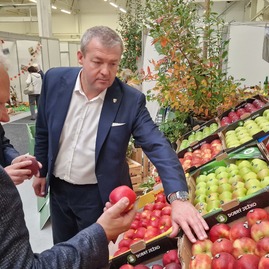 Zväčšiť fotografiu - Všetko má svoj čas, odkazujú záhradkári - 20221014_110139