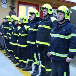 Zväčšiť fotografiu - Výbavu dhz hôrka nad váhom rozšírilo zrepasované vozidlo - IMG_6890