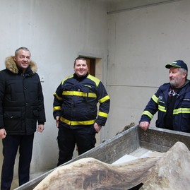 Zväčšiť fotografiu - Výbavu dhz hôrka nad váhom rozšírilo zrepasované vozidlo - IMG_6951