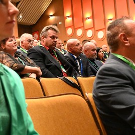 Zväčšiť fotografiu - Výjazdové rokovanie vlády v uhrovci prinieslo do regiónu viac ako 3 mil. eur