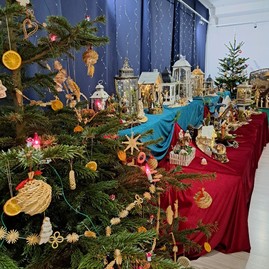 Zväčšiť fotografiu - Výstava betlehemov spája tradíciu s výtvarnou invenciou