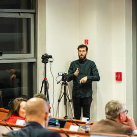 Zväčšiť fotografiu - Xvii. rokovanie zastupiteľstva trenčianskeho samosprávneho kraja - TSK_zastupitelstvo_januar25_mini (44 of 47)