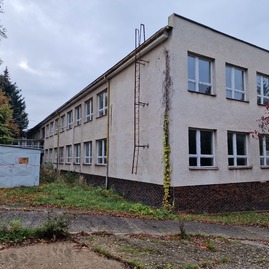 Zväčšiť fotografiu - Z neupotrebiteľného majetku kraja vzniknú ďalšie nájomné byty - 20221024_090202